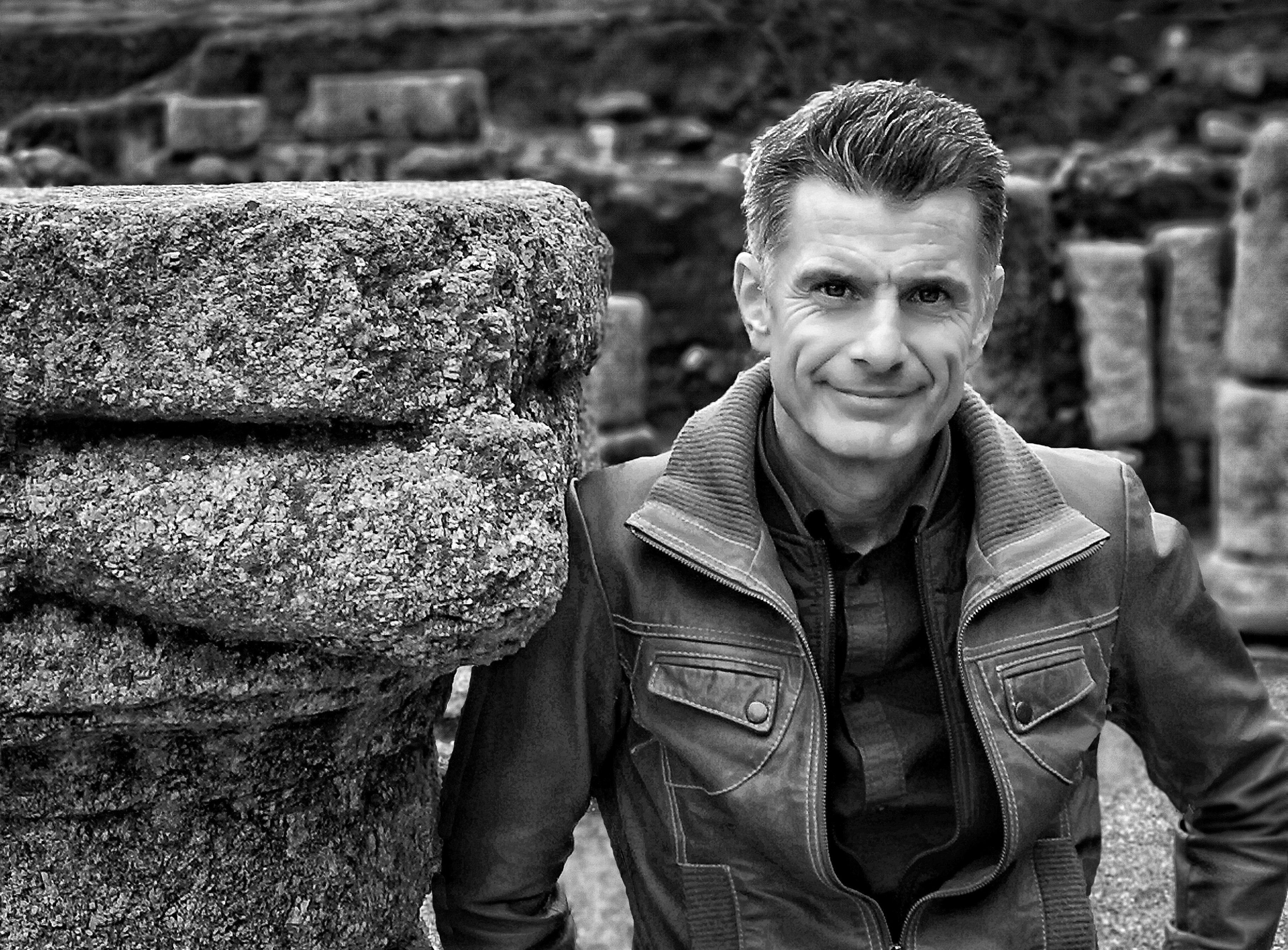 CARTAGENA PIENSA: PEDRO OLALLA `ATLAS MITOL�GICO DE GRECIA�